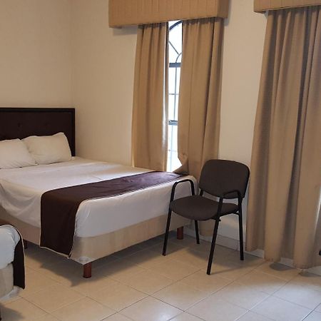Hotel Roma Matamoros Kültér fotó